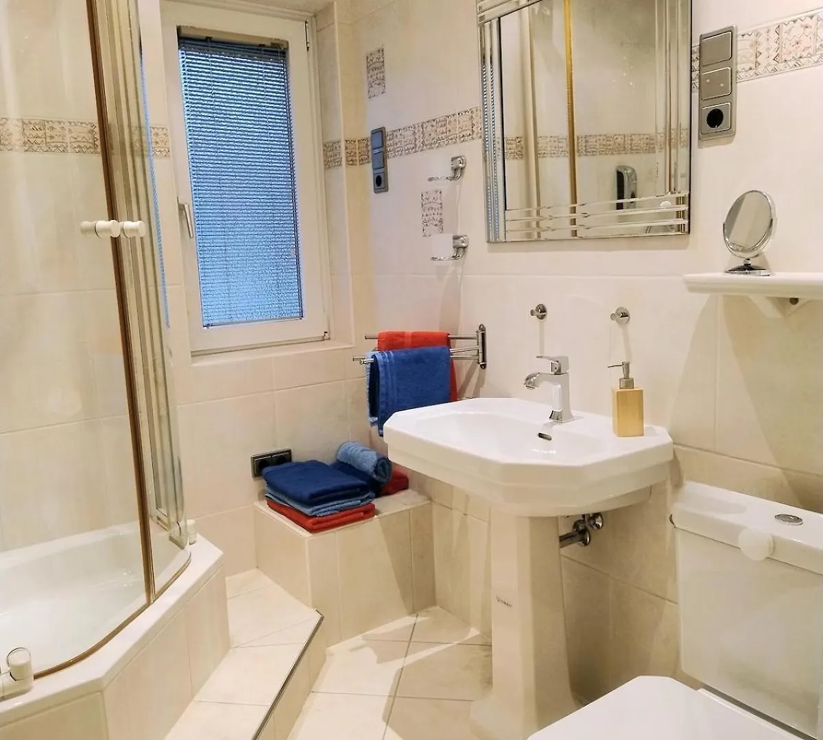 Casa Dami - Charmante Ferien- Und Monteurwohnung In Flughafennaehe Hugelsheim 0*,  Germany