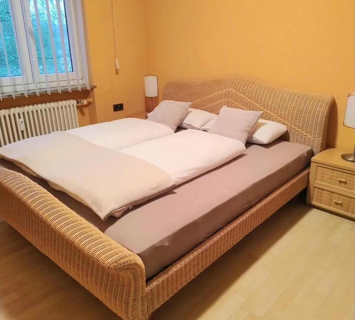Apartment Casa Dami - Charmante Ferien- Und Monteurwohnung In Flughafennaehe Hugelsheim