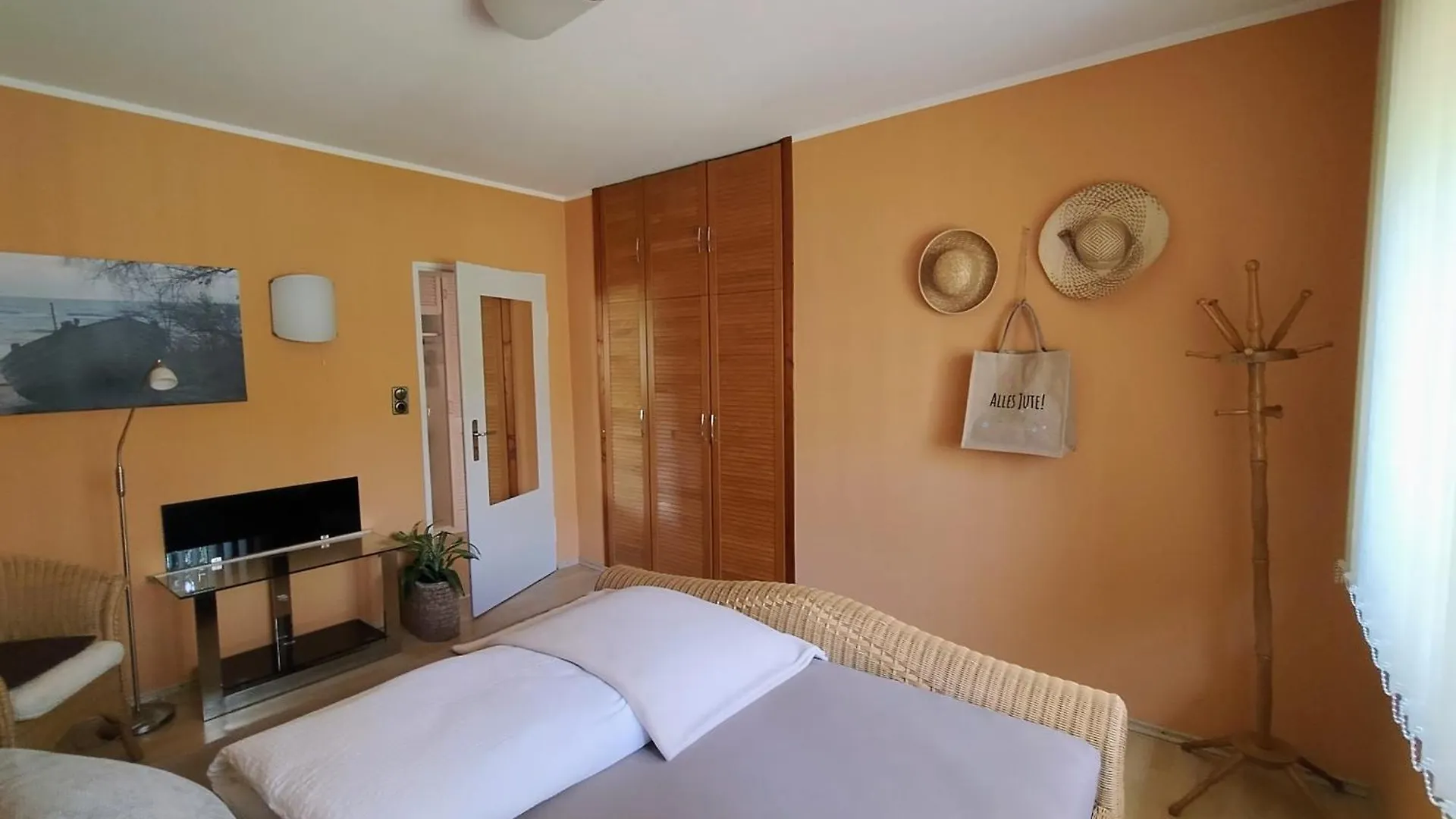 Apartment Casa Dami - Charmante Ferien- Und Monteurwohnung In Flughafennaehe Hügelsheim